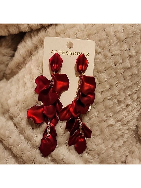 Jewelry - Red Petal Silky Earrings
